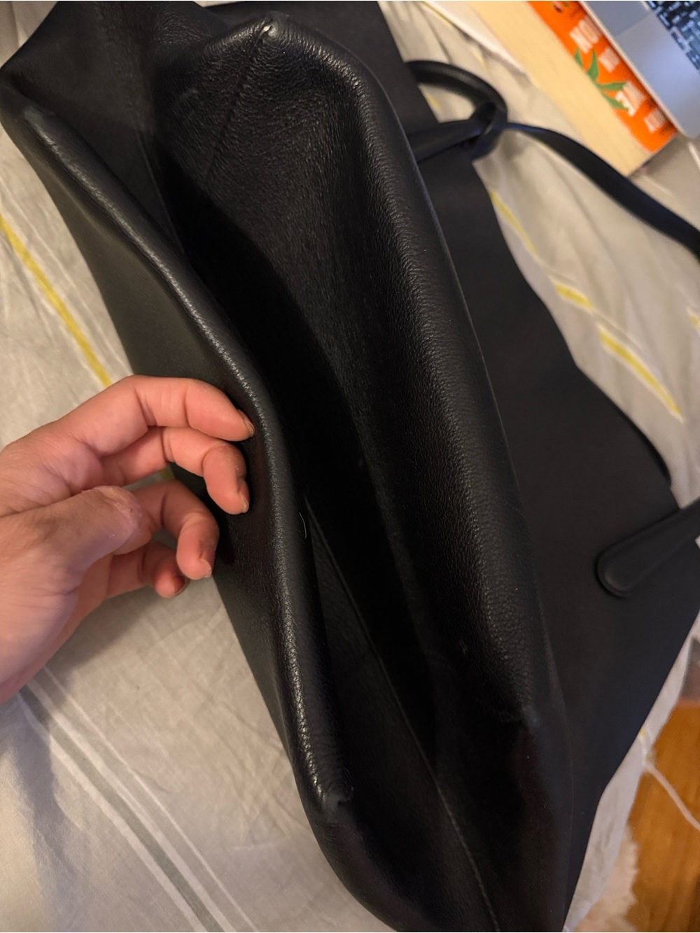 Mansur Gavriel Everyday Soft Leather Tote in BLACK - Picture 4 of 8